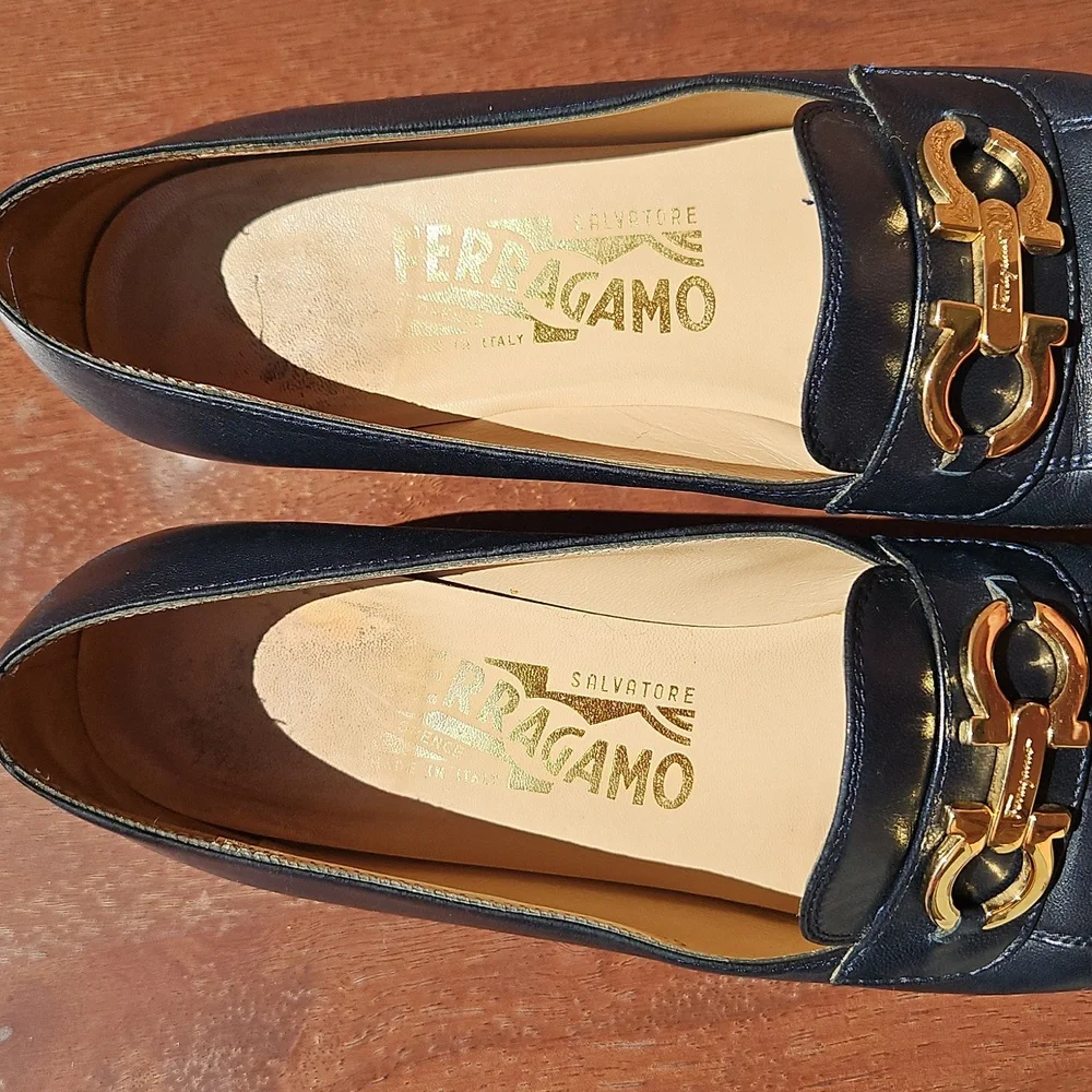 Salvatore Ferragamo Gancini Navy Leather Loafers Size 8 - Picture 12 of 14